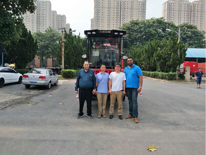 PAKISTANI CUSTOMERS VISIT ZHONGLIAN FACTORY