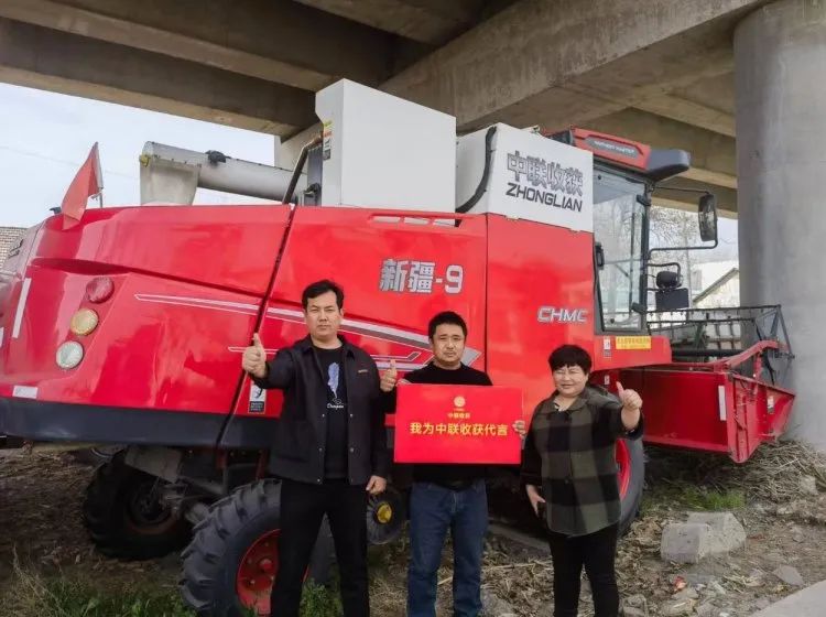 ZHONGLIAN HARVEST 4LZ-9B GRAIN COMBINE GETS USERS’ AFFECTION